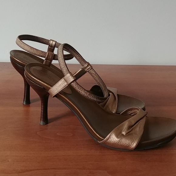 Bronze shimmer strappy sandals - Picture 4 of 5